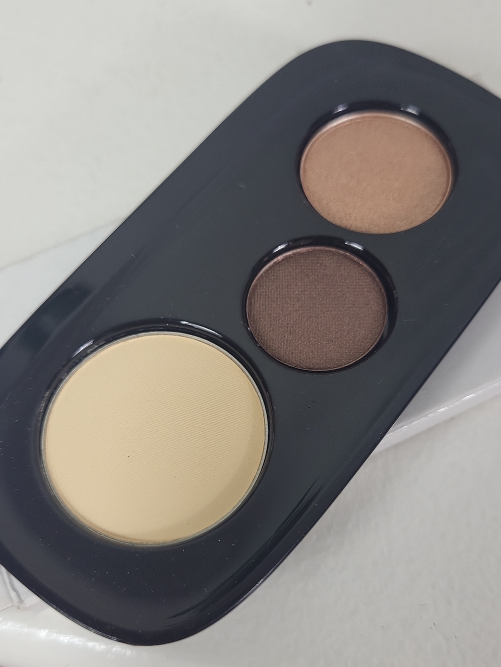 Marc Jacob Neutral Eyeshadow Trio 108 The Glam